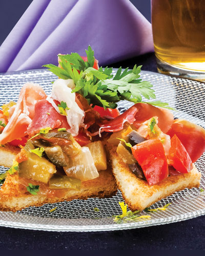 ESCALIVADA CON JAMÓN CRUDO